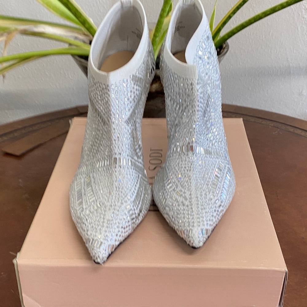 Thalia Sodi Karmen Elegant White Rhinestone Ankle Boots - Picture 3 of 5